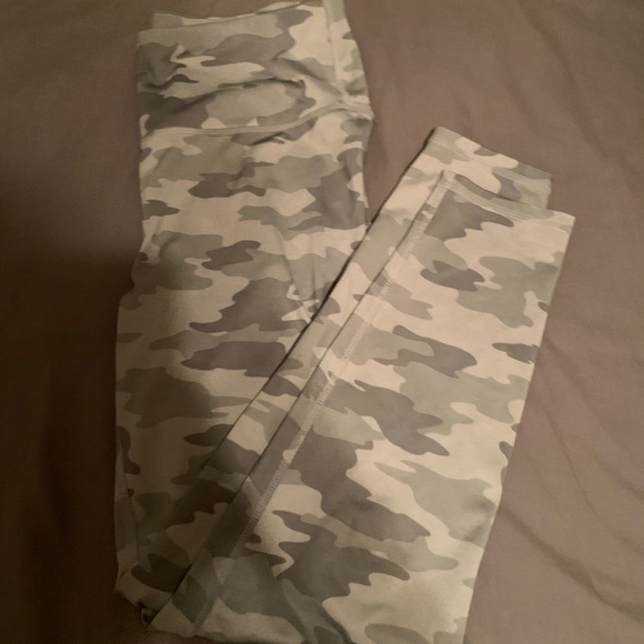 Grey Camo leggings - Picture 1 of 2